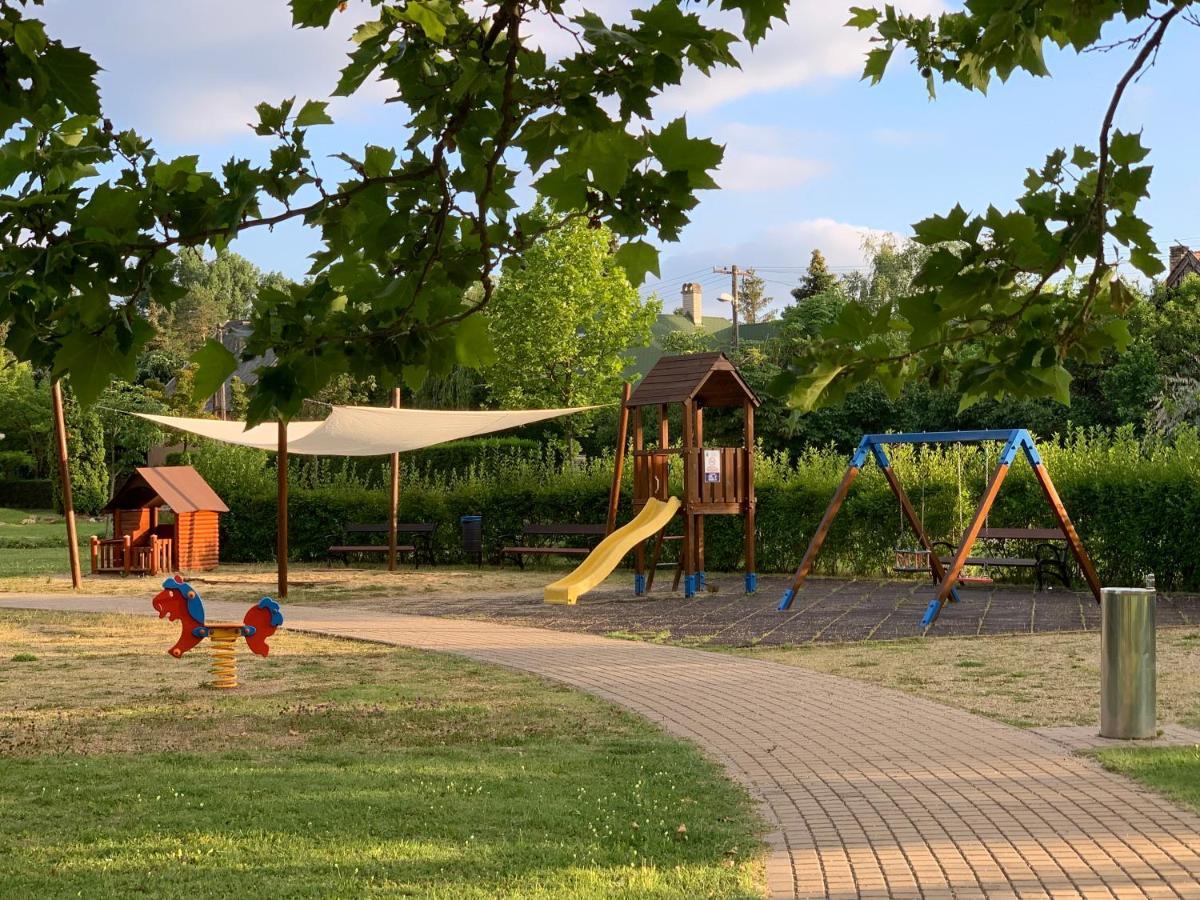 זמראדי Balatonic Apartman מראה חיצוני תמונה